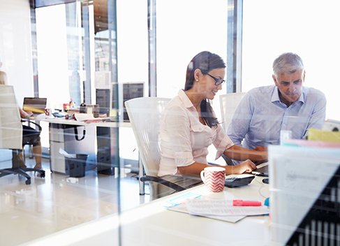 Allesma sahne dekorasyon çalışmaları.